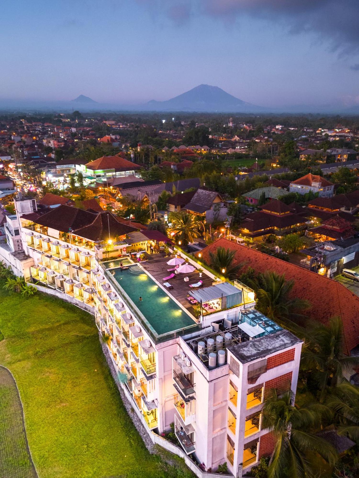 The Evitel Resort Ubud Экстерьер фото